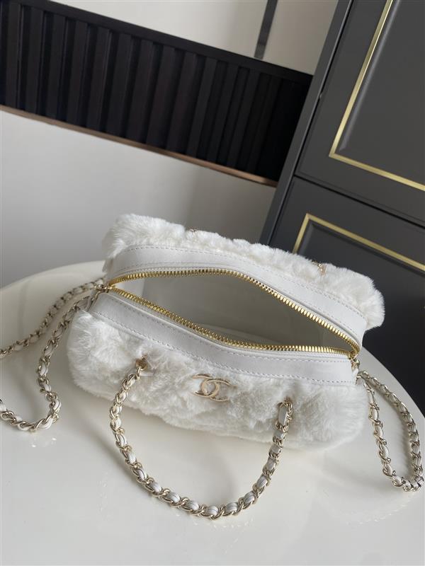 2026131205933775 700